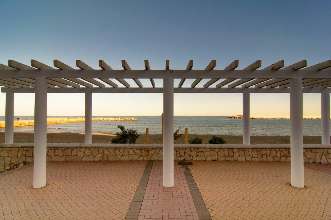 River Playa Beachfront Apartment, Large Terrace Фуэнхирола Экстерьер фото