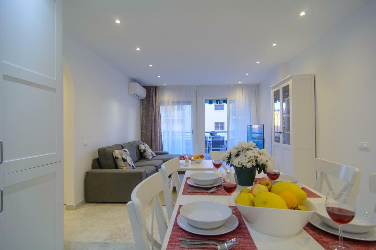 River Playa Beachfront Apartment, Large Terrace Фуэнхирола Экстерьер фото